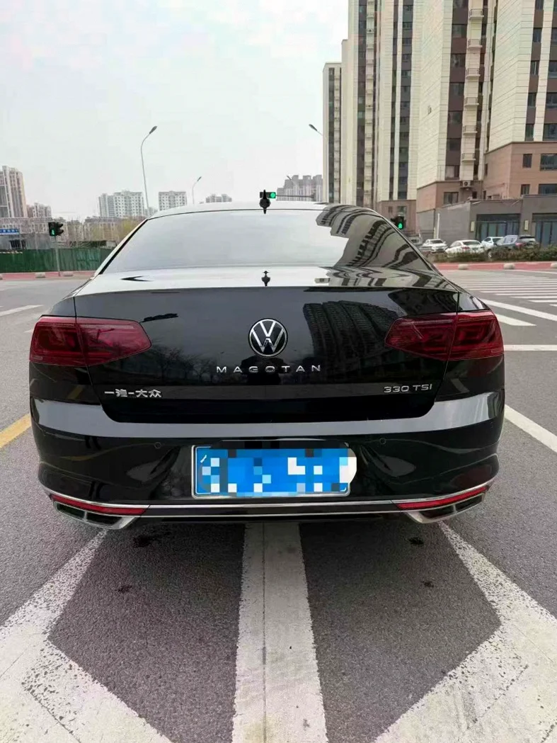 大众迈腾 后面外观三