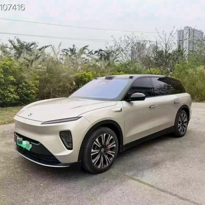 蔚来ES8 正面外观二