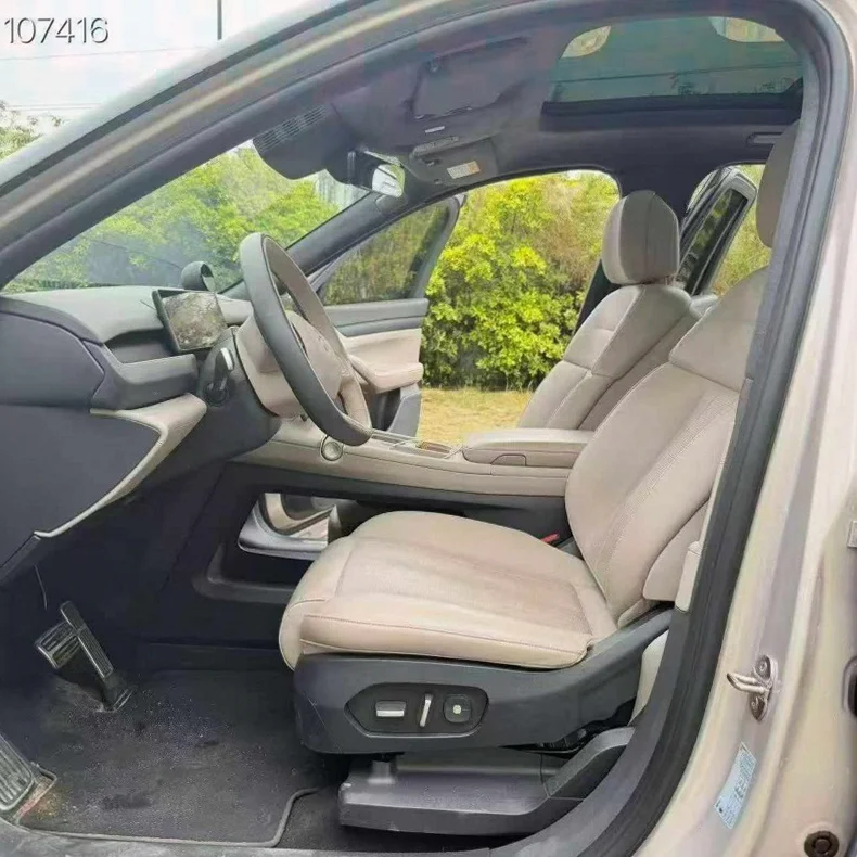 蔚来ES8 后面外观一