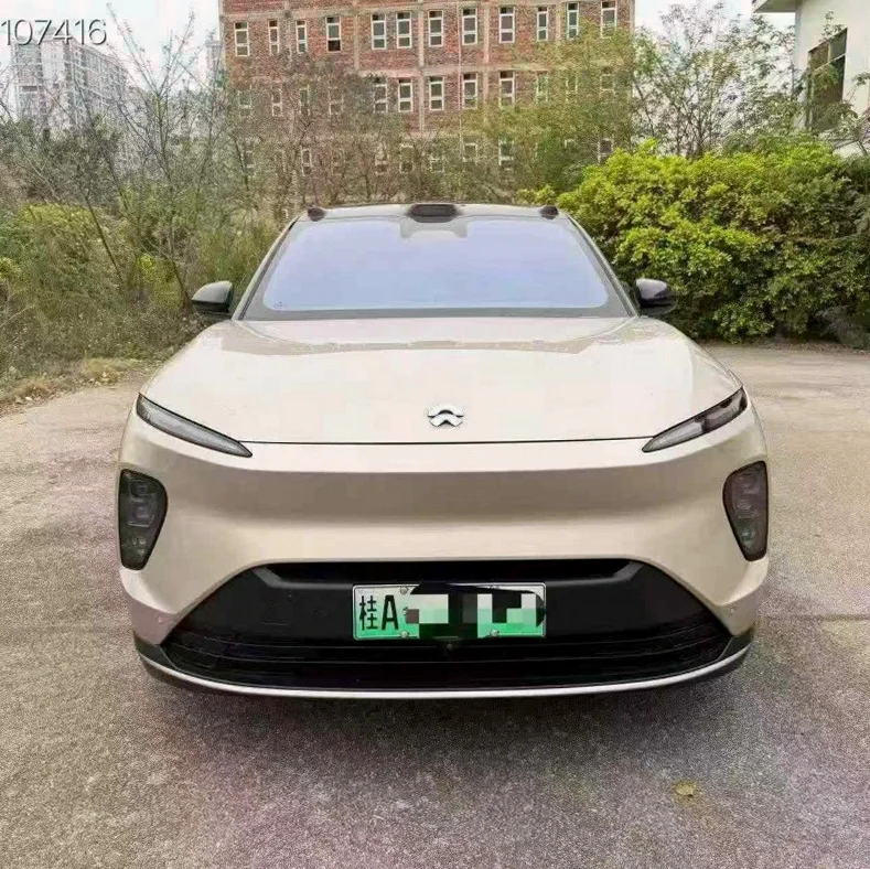 23年蔚来ES8 6座顶配