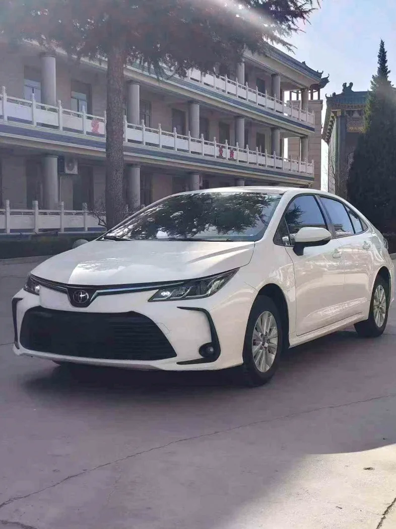 丰田卡罗拉 正面外观二