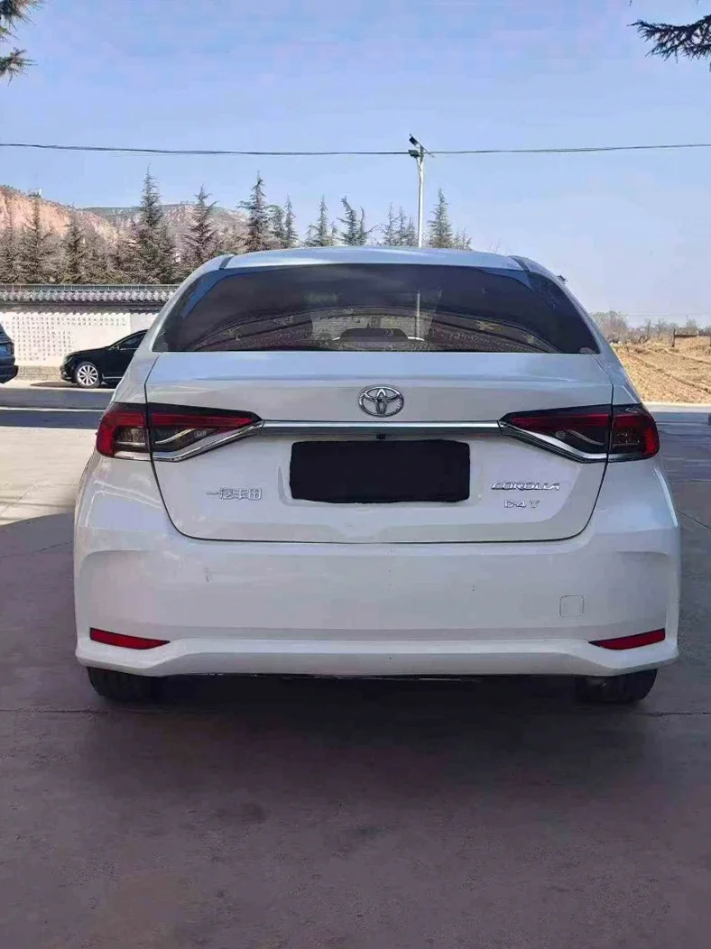 丰田卡罗拉 内饰后排