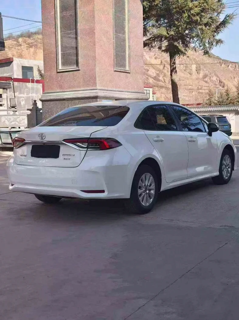 丰田卡罗拉 内饰前排