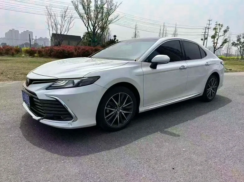 丰田凯美瑞 正面外观二