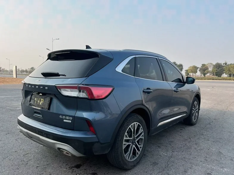 福特锐际 内饰后排