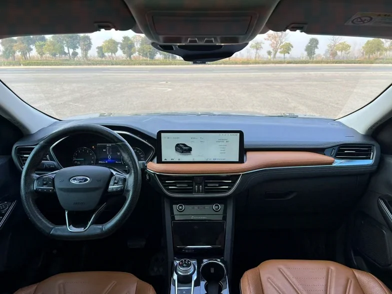 福特锐际 内饰前排