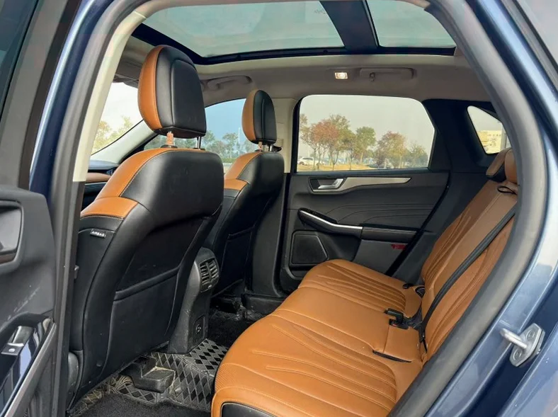 福特锐际 后面外观二