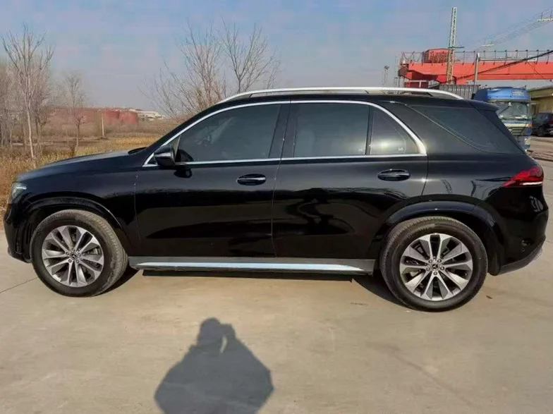 奔驰GLE 正面外观二