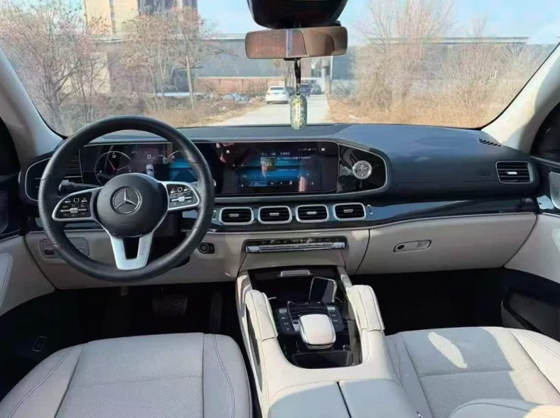 奔驰GLE 后面外观一