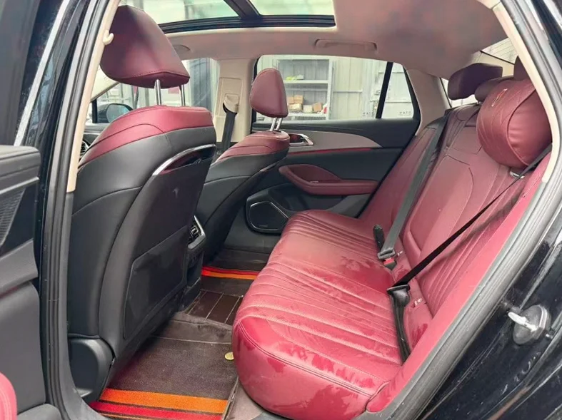 红旗H5 后面外观一