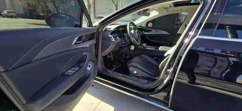 红旗H5 后面外观一