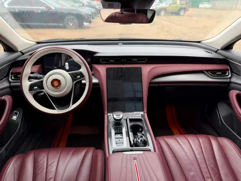 红旗H5 后面外观二