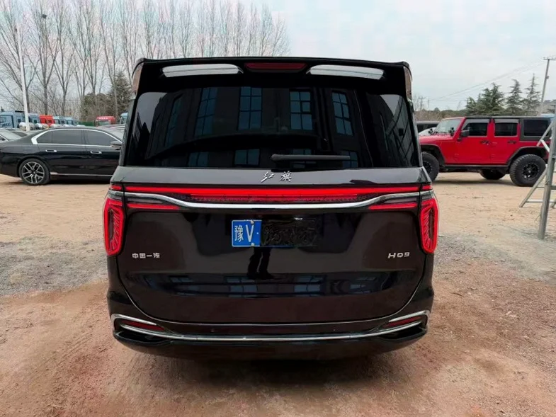 红旗HQ9 后面外观三