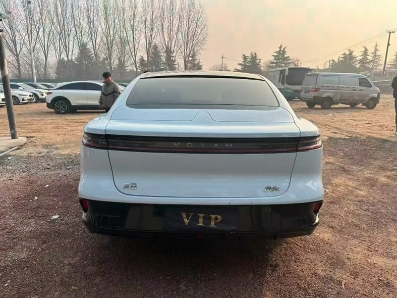 岚图汽车追光 后面外观三