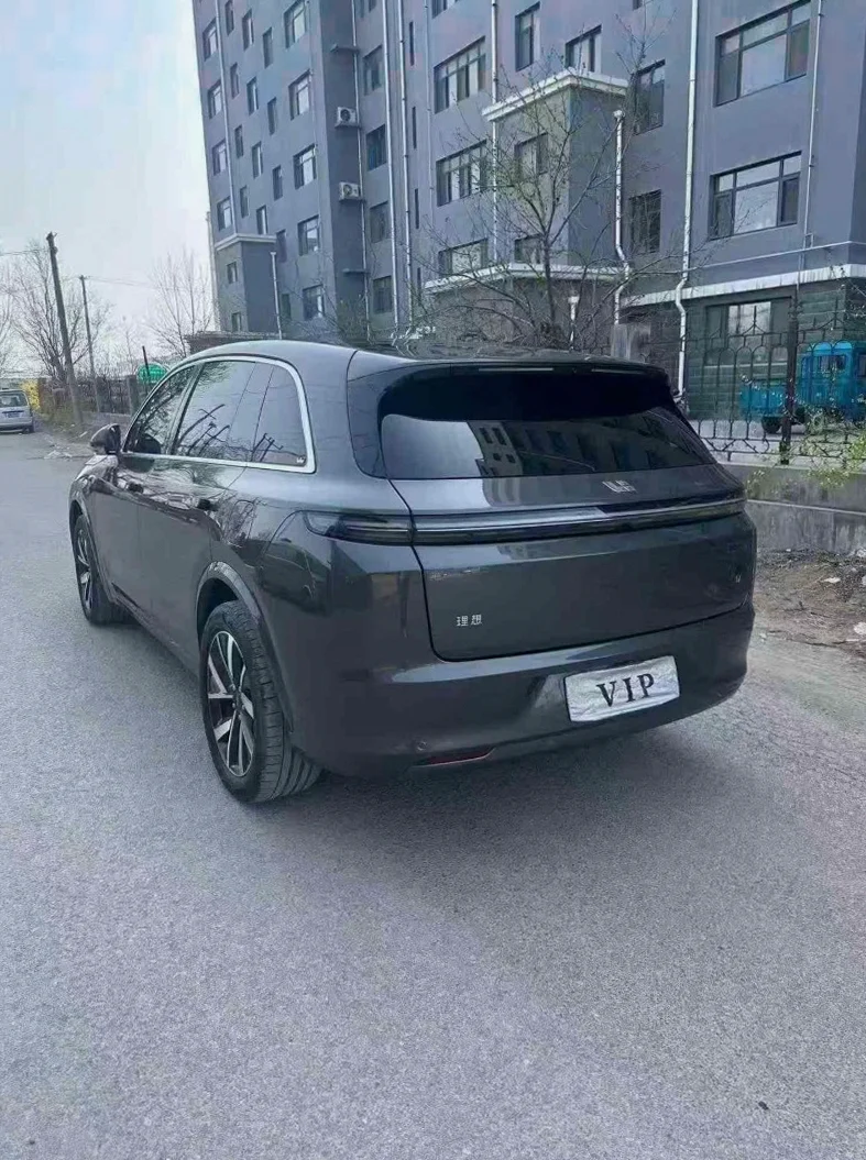 理想L7 内饰后排