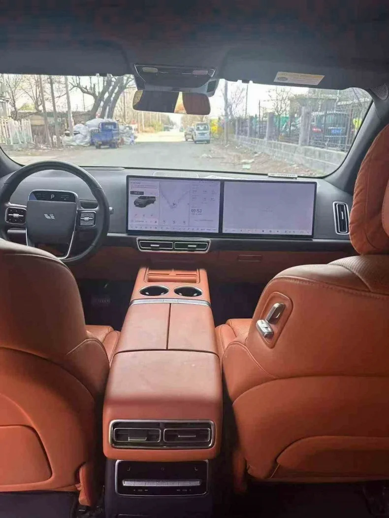 理想L7 后面外观二