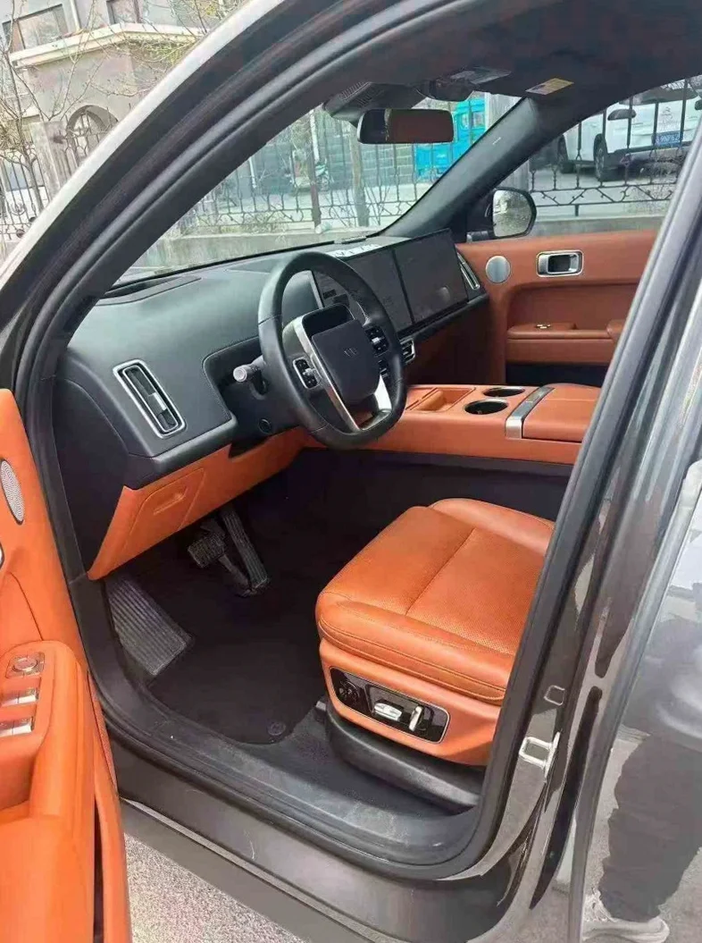 理想L7 后面外观一