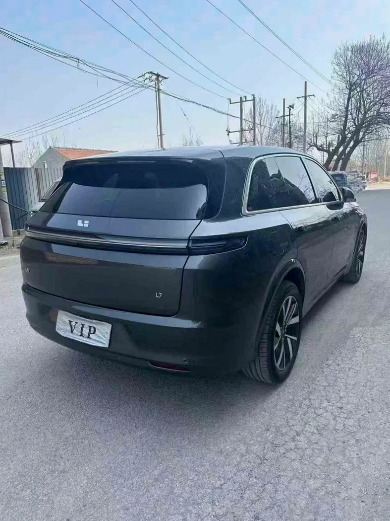 理想L7 内饰前排