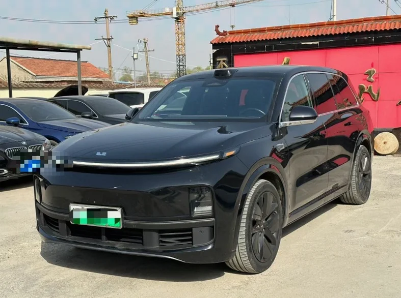 理想L9 正面外观二