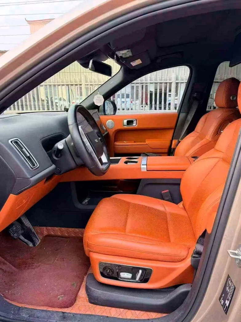 理想L9 后面外观二