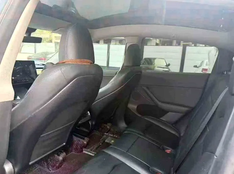 特斯拉MODEL 内饰后排