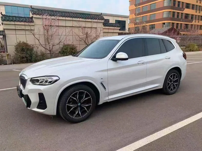 宝马X3 正面外观二