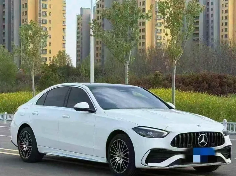 奔驰C 正面外观三