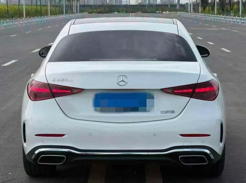 奔驰C 后面外观三