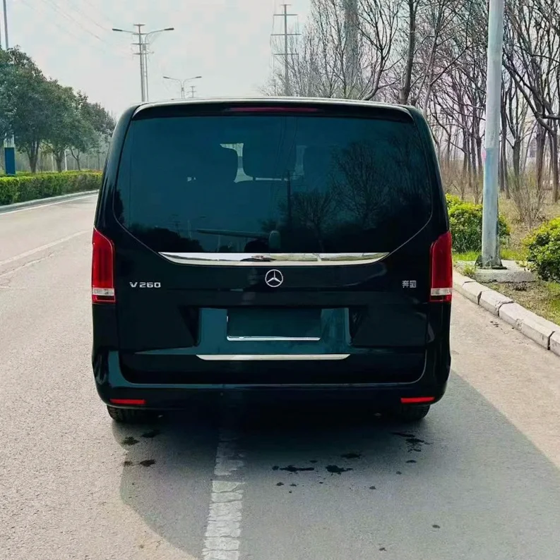 奔驰V 内饰前排