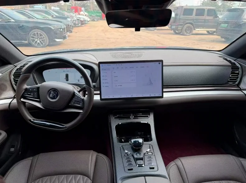 比亚迪汉 后面外观二