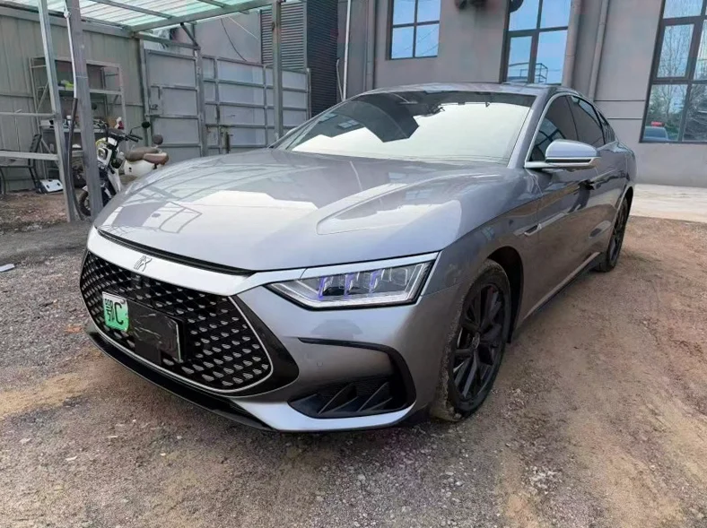 比亚迪汉 后面外观三