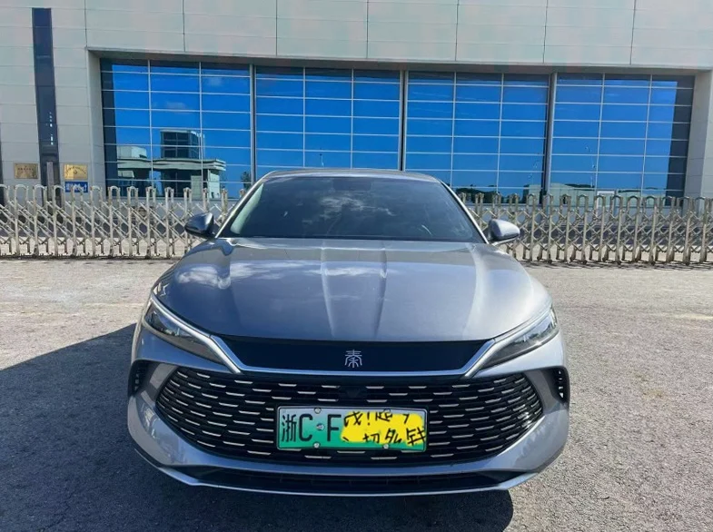 24年比亚迪秦L插电混动领先版