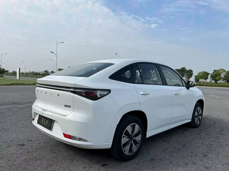 曹操汽车曹操60 内饰后排