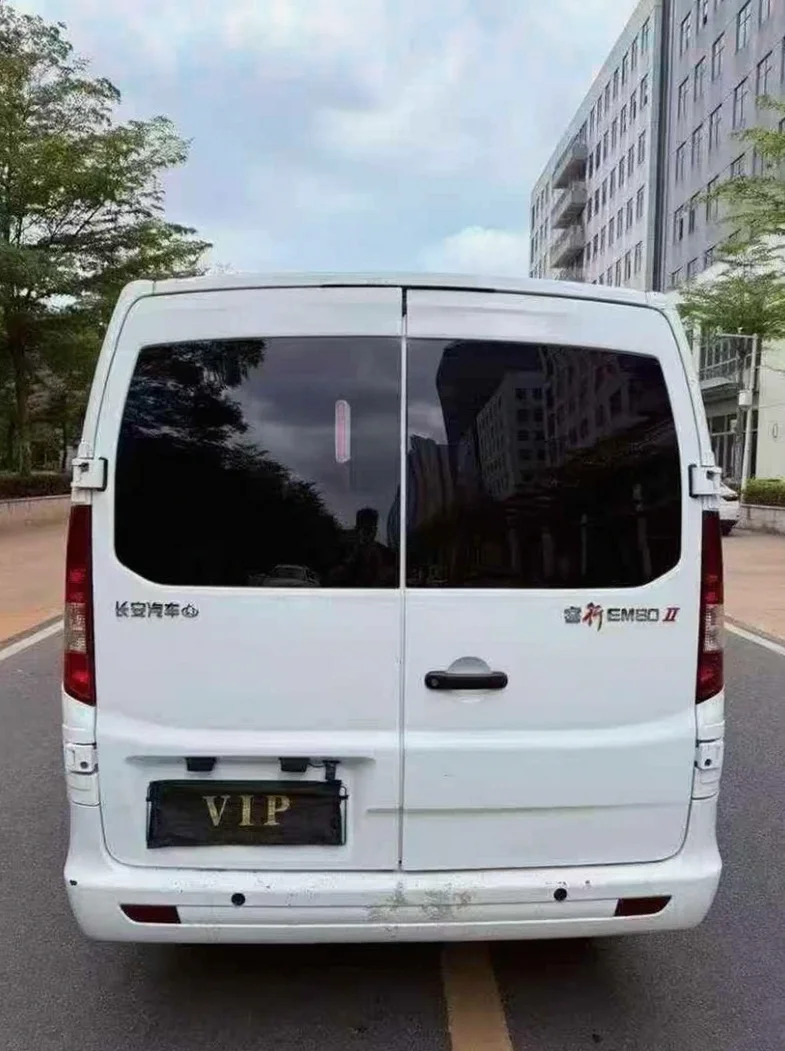 长安汽车睿行 驾驶室