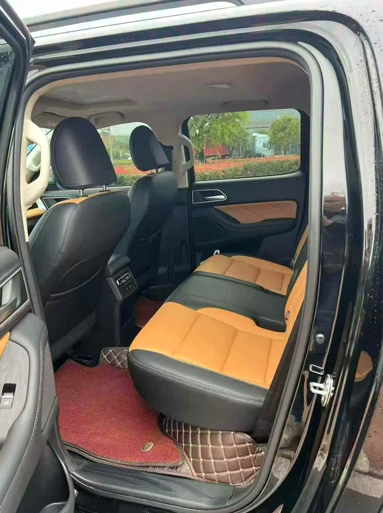 长城汽车炮 后面外观三