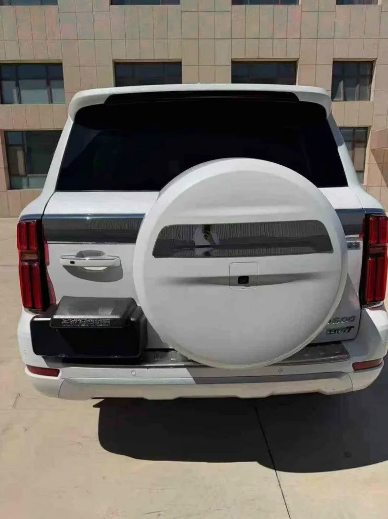 长城汽车坦克 内饰前排