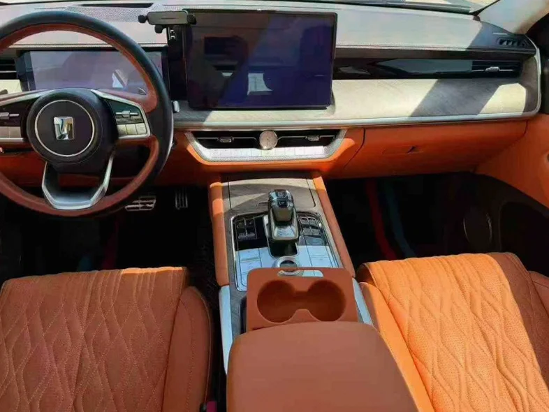 长城汽车坦克 内饰后排