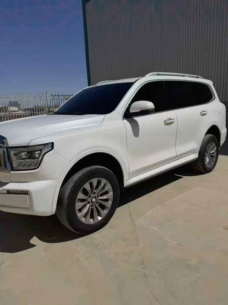 长城汽车坦克 正面外观二