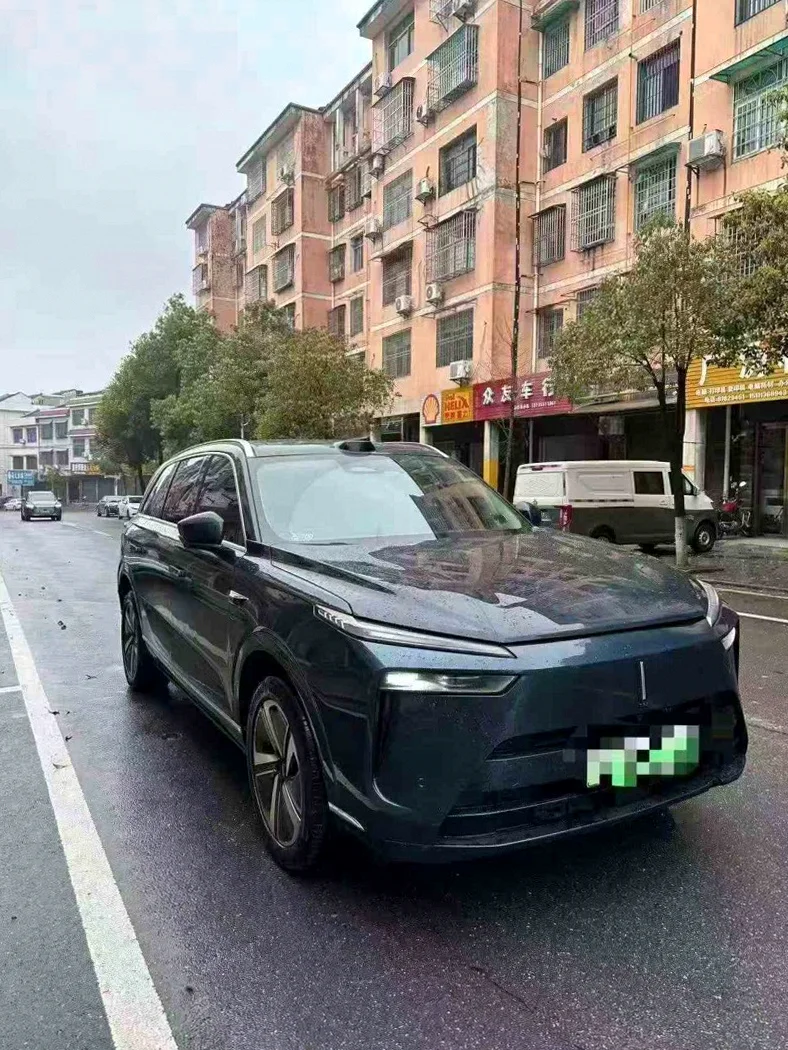 长城汽车魏牌 正面外观三