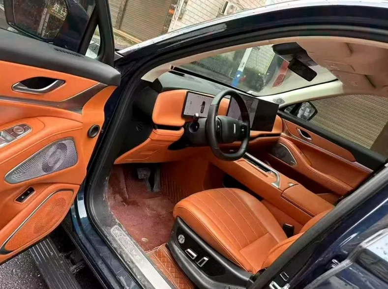 长城汽车魏牌 后面外观一