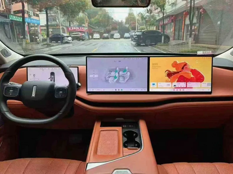 长城汽车魏牌 后面外观二