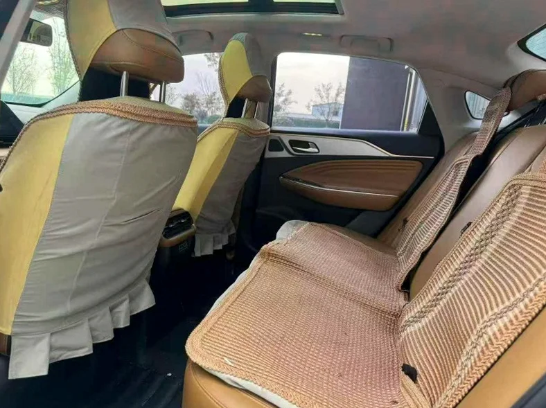 传祺埃安S 后面外观一