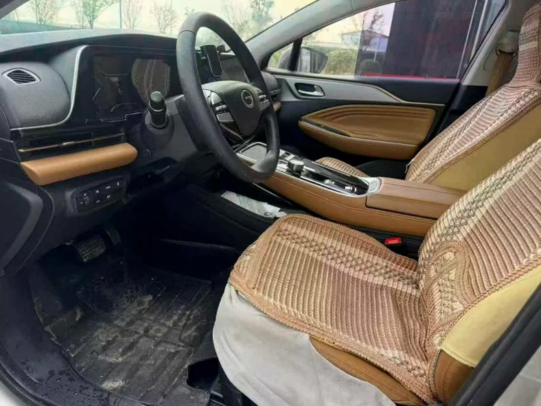 传祺埃安S 后面外观二