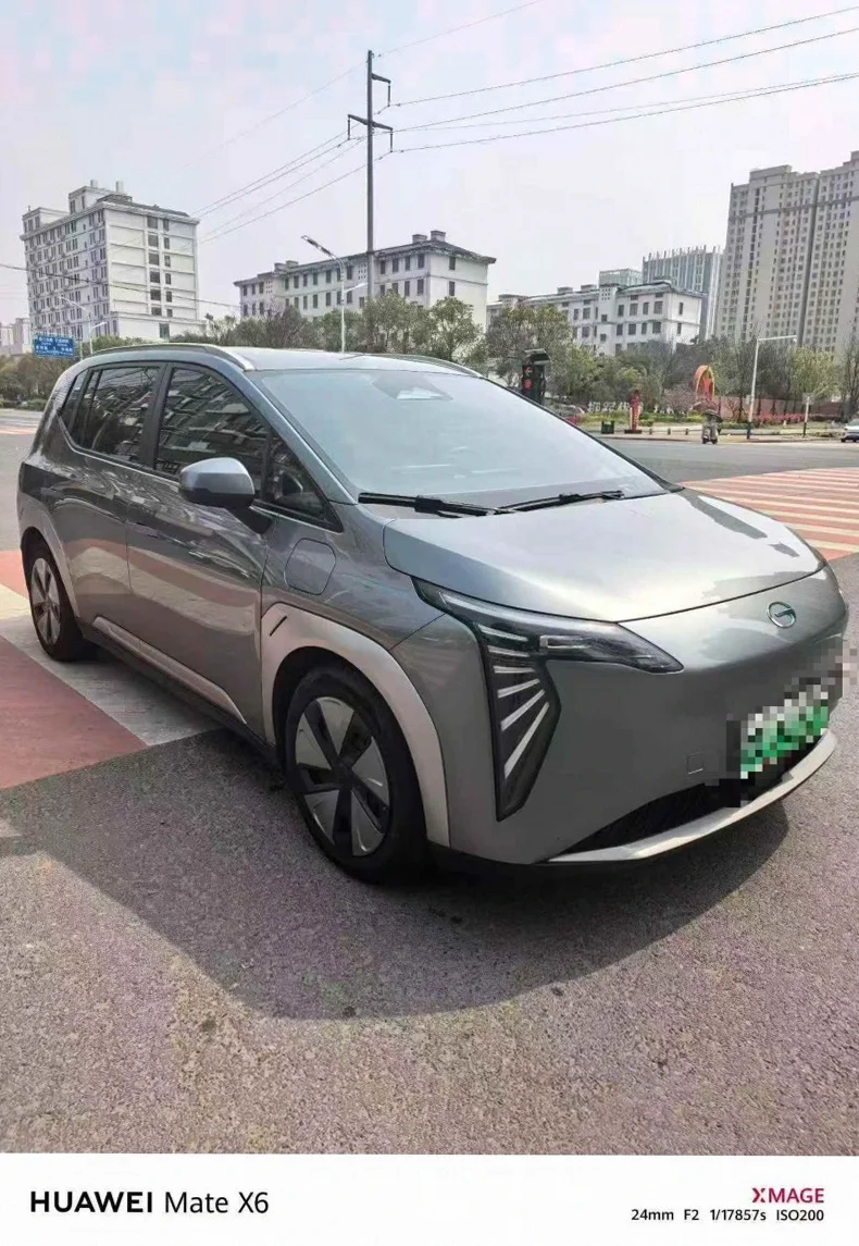 传祺埃安Y 正面外观三