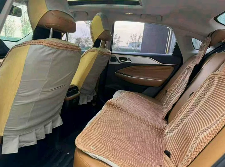 传祺埃安S 后面外观一