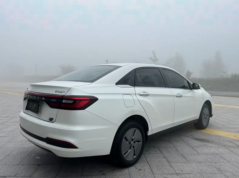 启辰D60 内饰后排