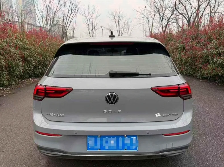 大众高尔夫 后面外观二