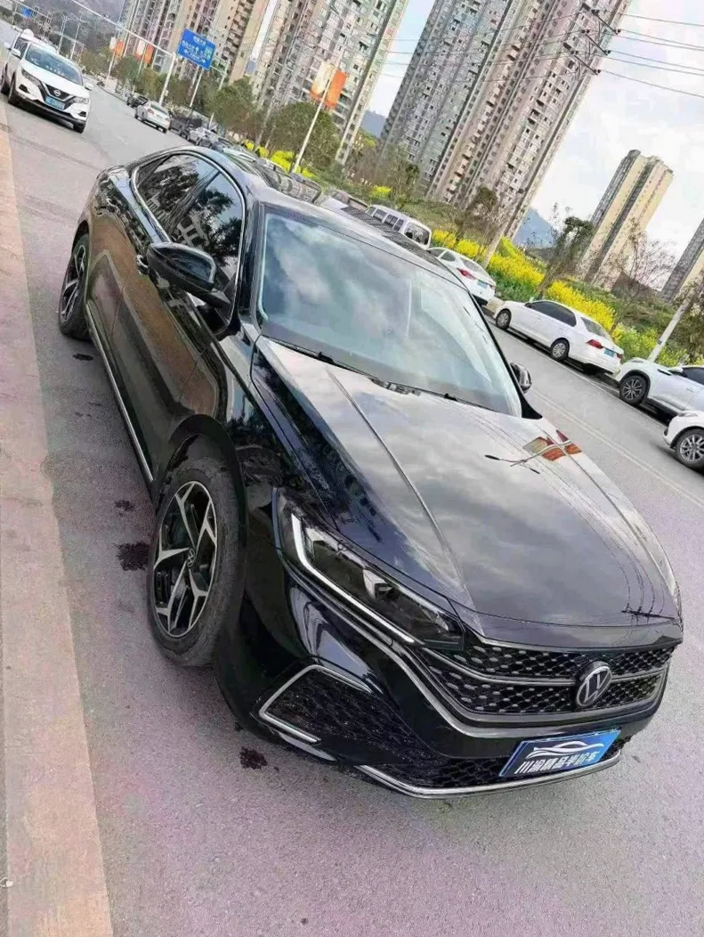 大众帕萨特 正面外观三