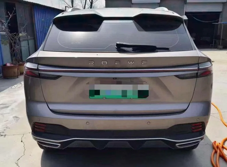 荣威ERX5 驾驶室