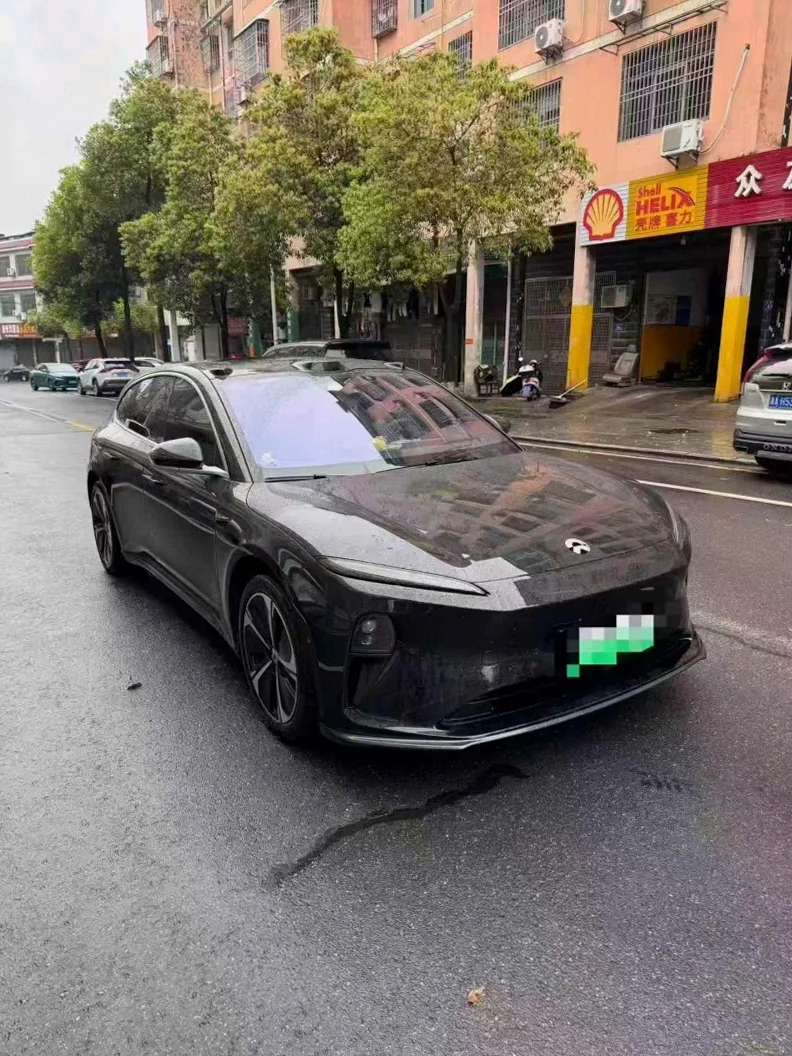 岳阳2024年蔚来ET5客户回头车 正面外观一